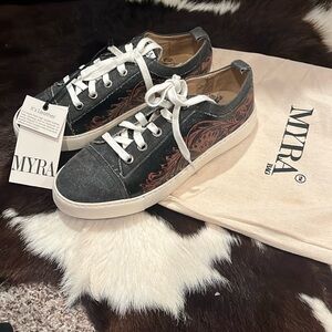 Myra bag hand tooled sneaker